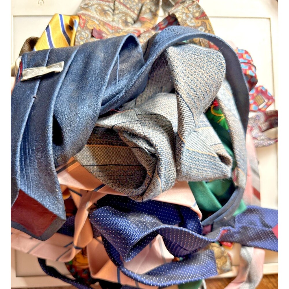 17 Neckties for Quilting Crafting Fabric Silk Wool Polyester Multicolors